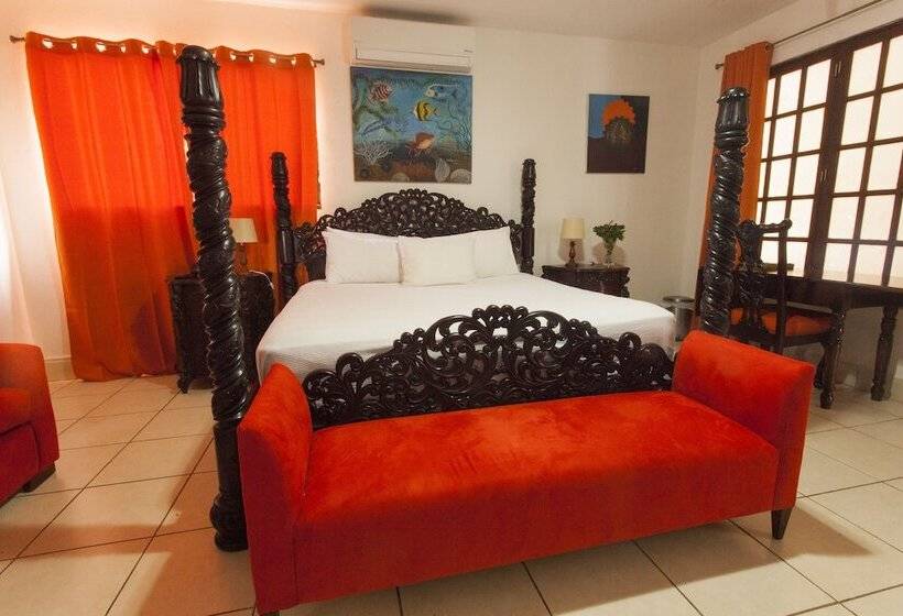 سوییت اجرایی, La Posada Del Arcangel