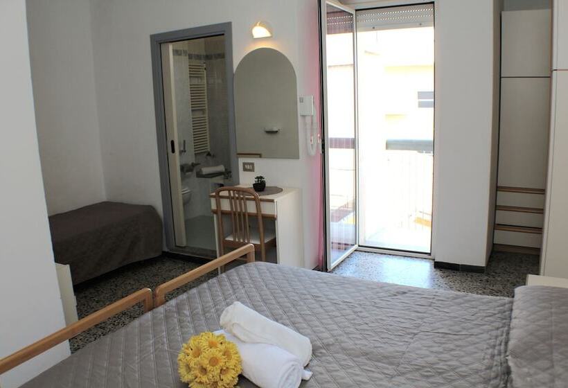Triple Room Sea View, Caesar
