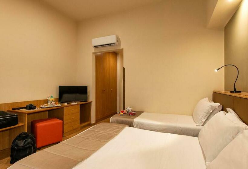 اتاق استاندارد سه نفره, Grand Hotel Europa & Restaurant