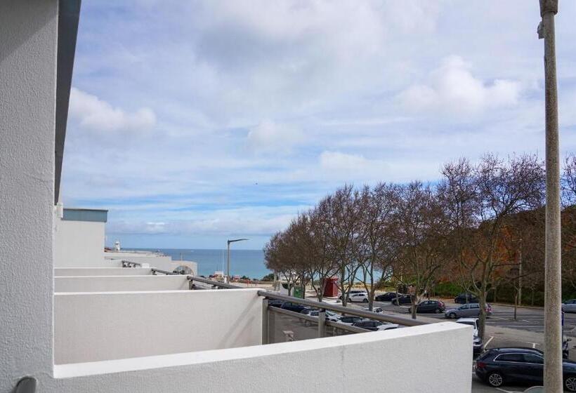 اتاق استاندارد سه نفره با چشم‌انداز کنار دریا, Carvi Beach