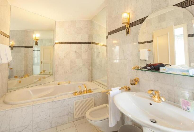 اتاق استاندارد چهار تخته, Centralcontinental