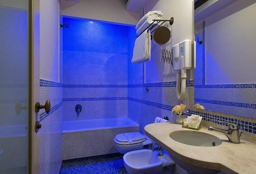 اتاق استاندارد یک نفره, Grand Hotel Europa & Restaurant