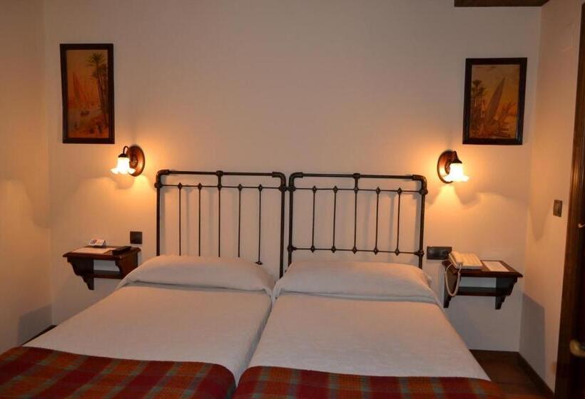 اتاق اکونومی, Hostal Santa Agueda