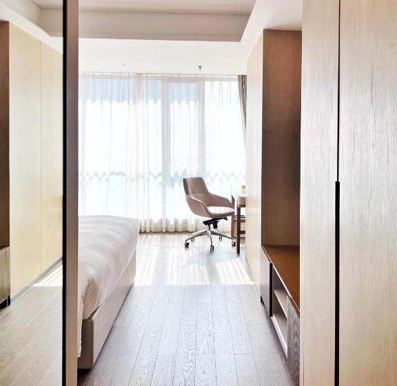 استودیوی استاندارد, Marriott Executive Apartments Chongqing