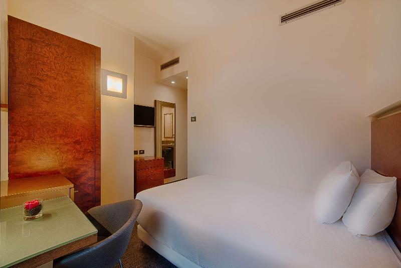 اتاق استاندارد یک نفره, NH Bergamo