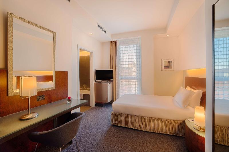اتاق استاندارد یک نفره, NH Bergamo