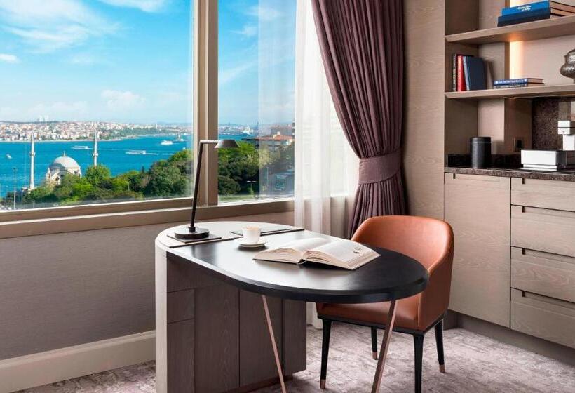 سوئیت کلاب, The Ritz Carlton, Istanbul At The Bosphorus
