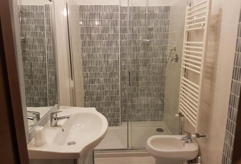 Quarto Quádruplo Estandar, Villa Altieri