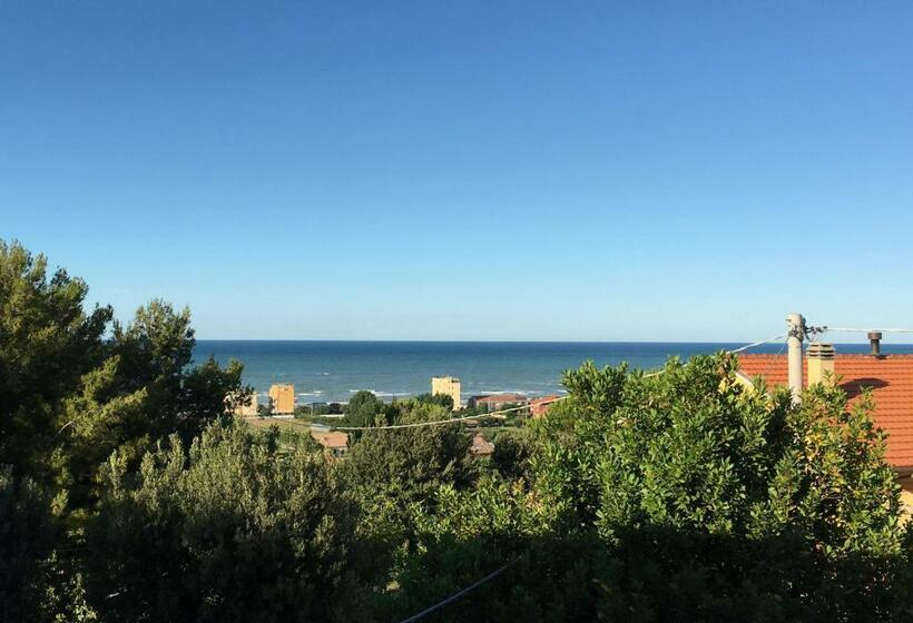 اتاق استاندارد چهار تخته, Mansarda Seaview