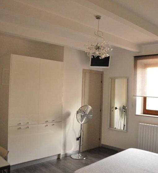 اتاق استاندارد سه نفره, B&b Albornoz