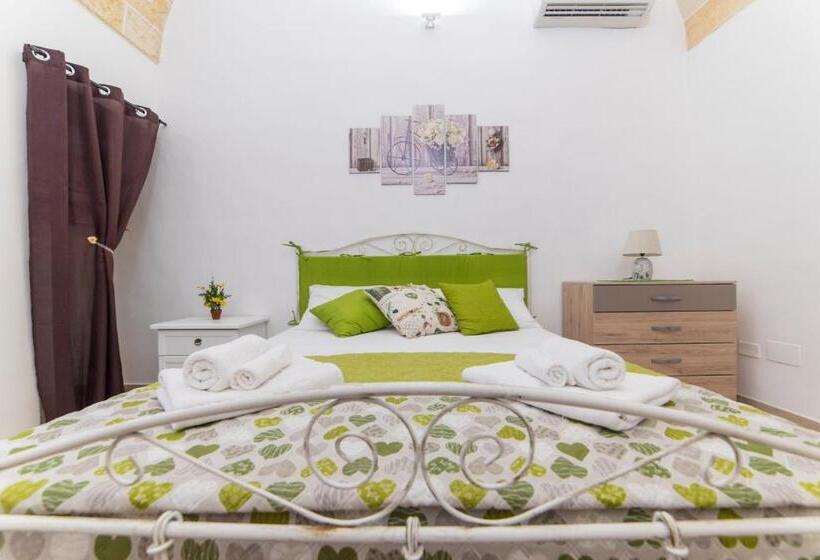 Standard room with outdoor bath, B&b La Campana Salentina