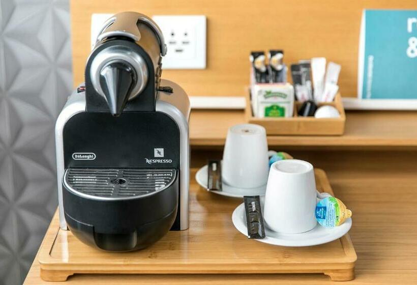 Номер Deluxe, Occidental Atenea Mar  Adults Only