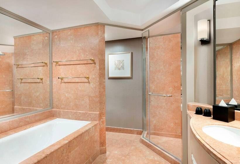 اتاق استاندارد با چشم‌انداز شهر, Sheraton Imperial Kuala Lumpur