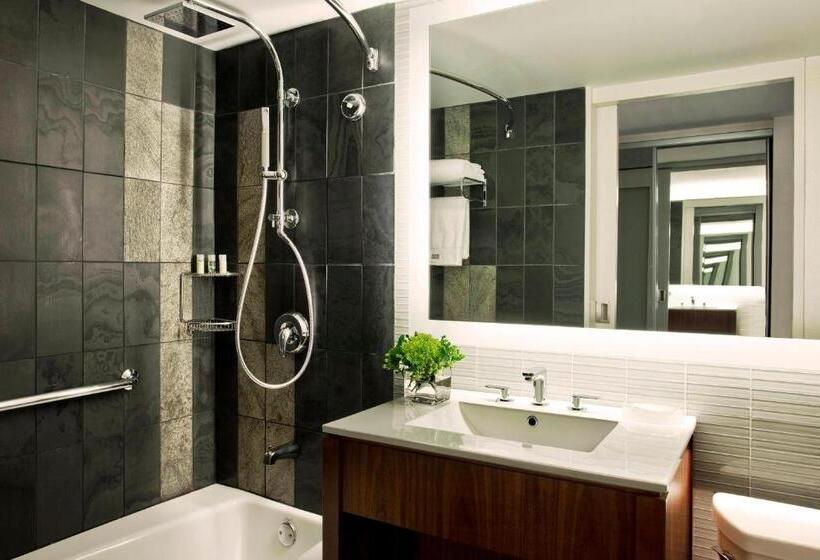 도시전망 디럭스룸 킹침대, The Westin New York At Times Square