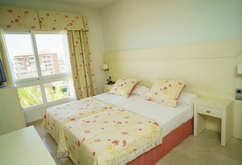 3 Bedroom Suite, Senator Águilas