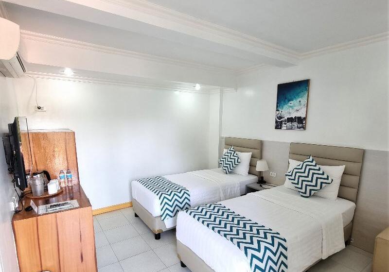 3 Bedroom Suite, Senator Águilas