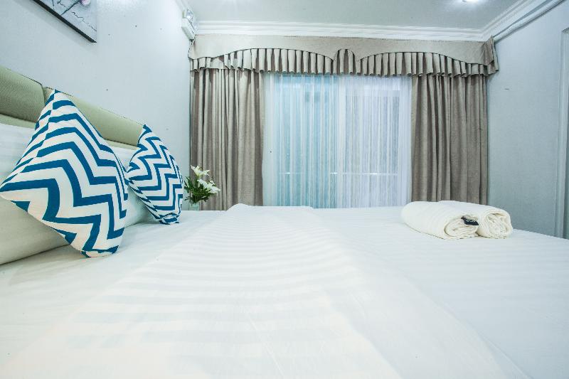 3 Bedroom Suite, Senator Águilas