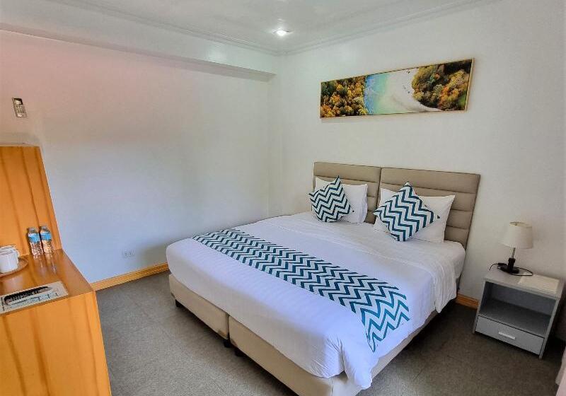 3 Bedroom Suite, Senator Águilas