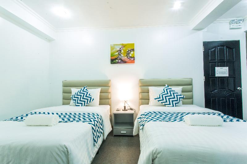 3 Bedroom Suite, Senator Águilas