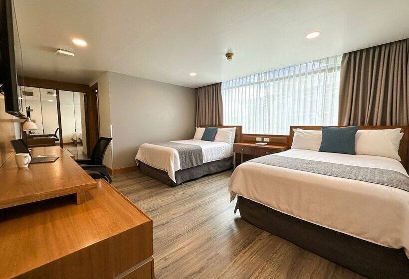 스탠다드 룸 더블 침대 2개, Wyndham Garden Quito