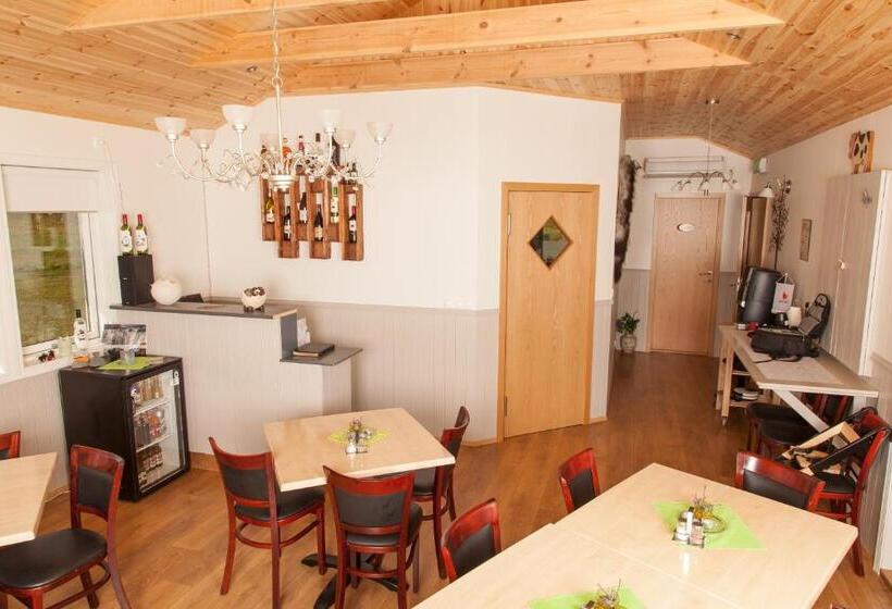 اتاق استاندارد با سرویس بهداشتی مشترک, Sireksstadir Farm Holiday