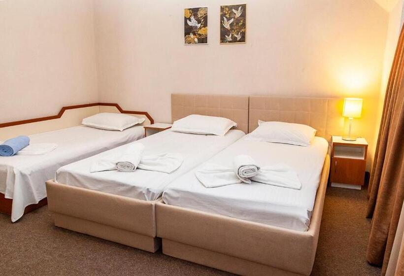 Апартаменты 3 Спальни, Ravda Bay Guest House