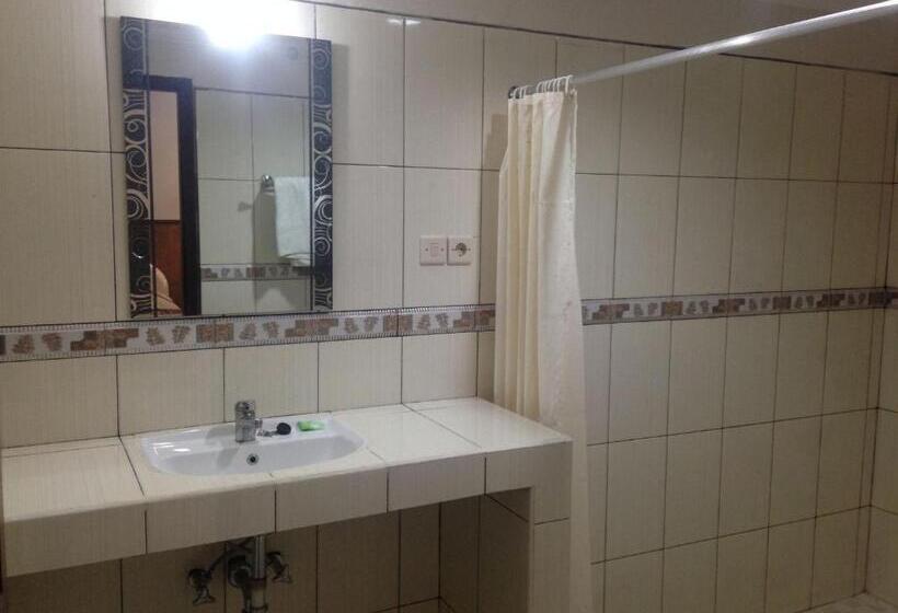 Номер Стандарт Вид на Море с Балконом, Dewa Bharata Bungalows Candidasa