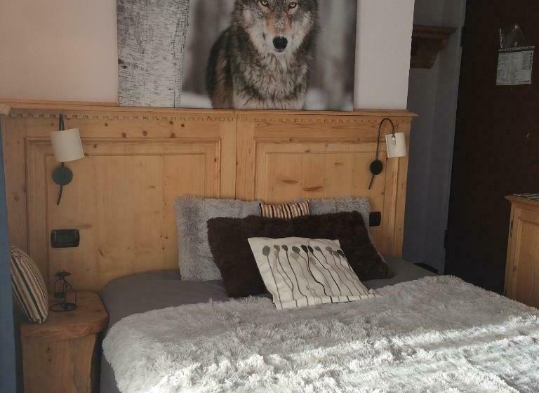 Quarto Estandar com Sacada, Chalet Weal