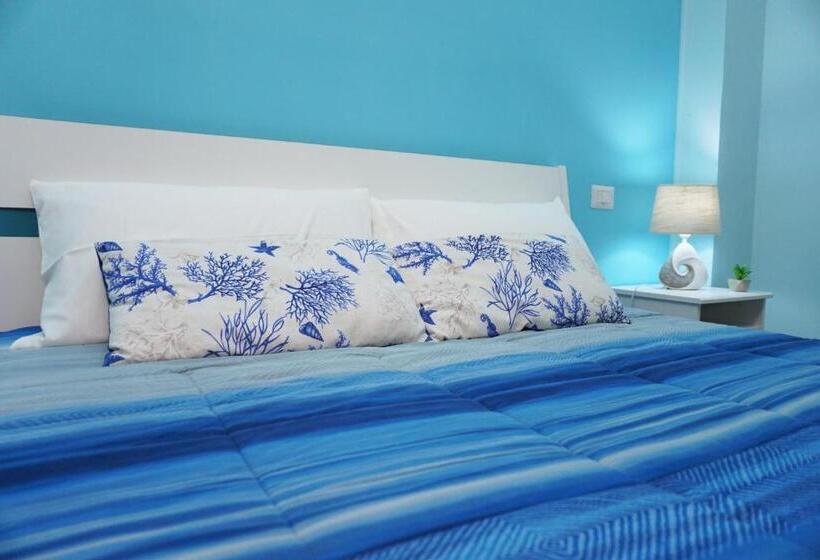 اتاق لوکس با بالکن, Apulia Rooms Bari