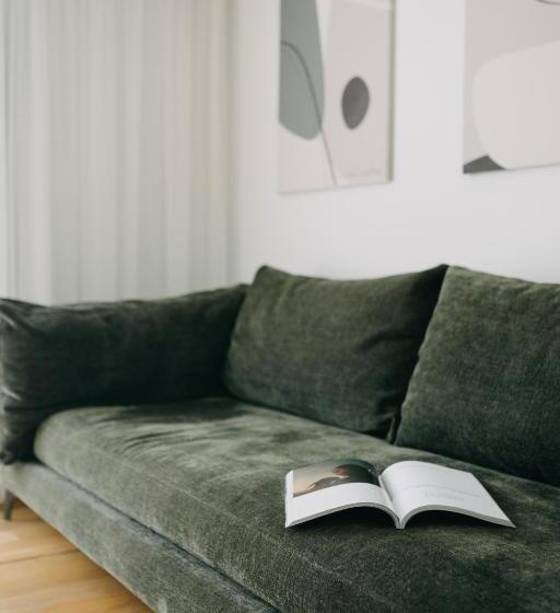سوییت با چشم‌انداز باغ, The Bold Type Hotel, A Member Of Design Hotels