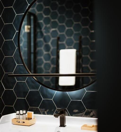 اتاق استاندارد با تخت بزرگ, The Bold Type Hotel, A Member Of Design Hotels