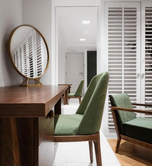 سوییت با چشم‌انداز باغ, The Bold Type Hotel, A Member Of Design Hotels
