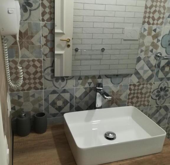 اتاق سوپریور سه تخته, Casa Malo