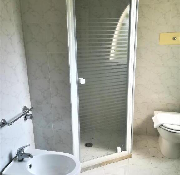 اتاق راحتی سه تخته, Casa Malo
