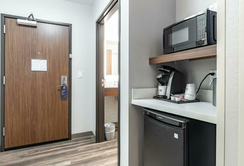 Номер Стандарт, Holiday Inn Express & Suites   Moundsville, An Ihg