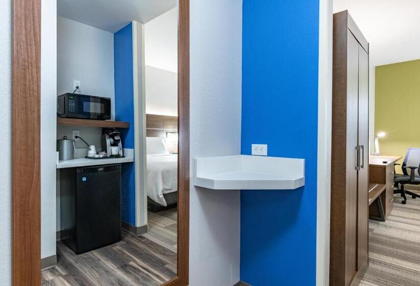 Номер Стандарт, Holiday Inn Express & Suites   Moundsville, An Ihg