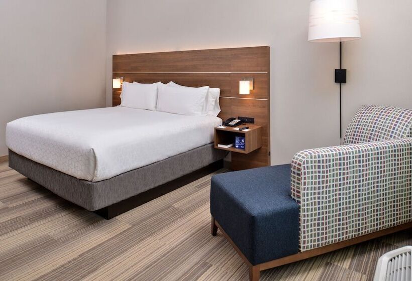 Номер Премиум, Holiday Inn Express & Suites   Moundsville, An Ihg