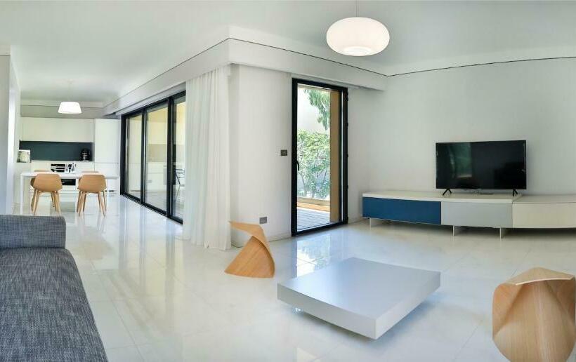 آپارتمان 1 خوابه, Residenza Leca Colonna