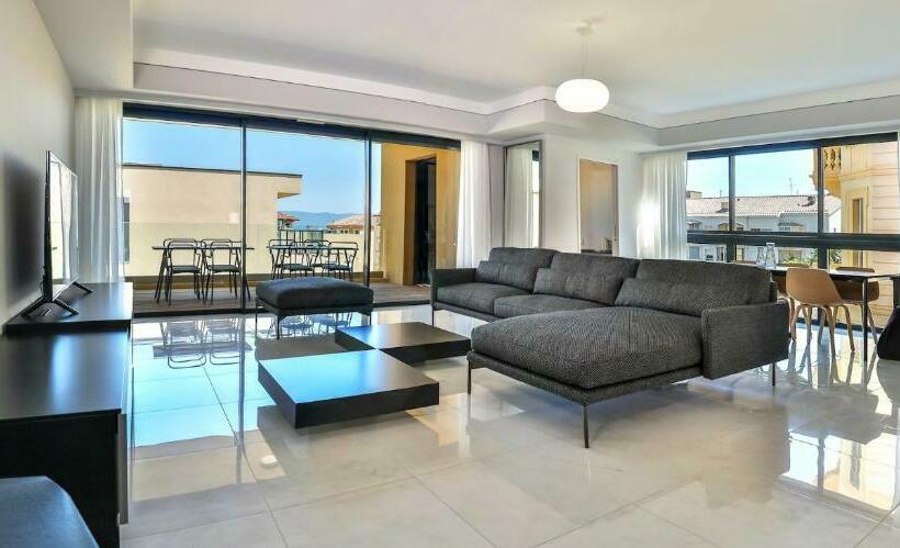 آپارتمان 2 خوابه, Residenza Leca Colonna