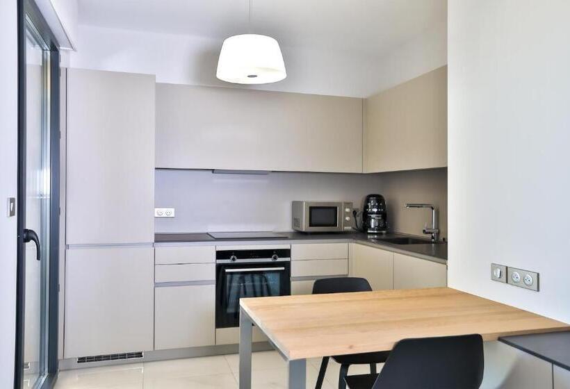 آپارتمان 2 خوابه, Residenza Leca Colonna