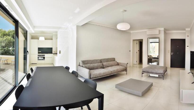 آپارتمان 1 خوابه با تراس, Residenza Leca Colonna