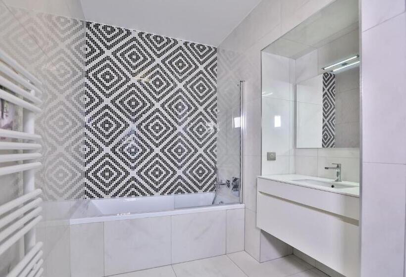آپارتمان 1 خوابه با تراس, Residenza Leca Colonna