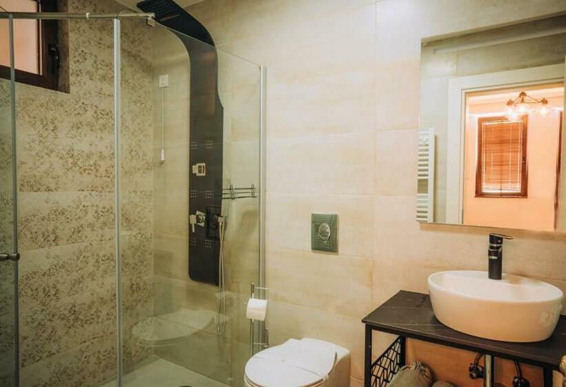 اتاق لوکس, Villa Amfora