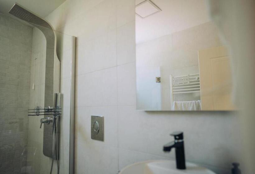 اتاق لوکس, Villa Amfora
