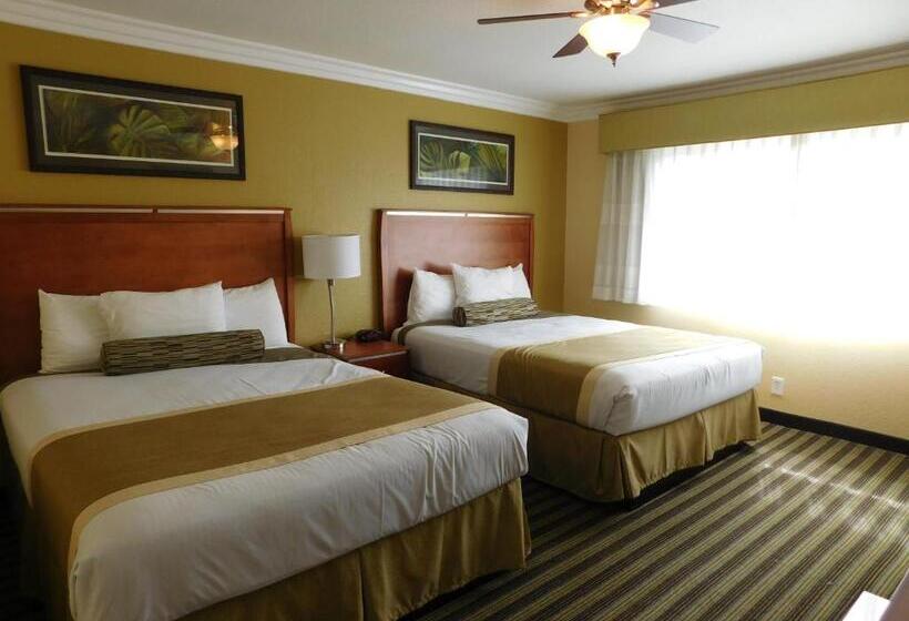 Номер Стандарт 2 Двуспальные Кровати, Deer Haven Inn