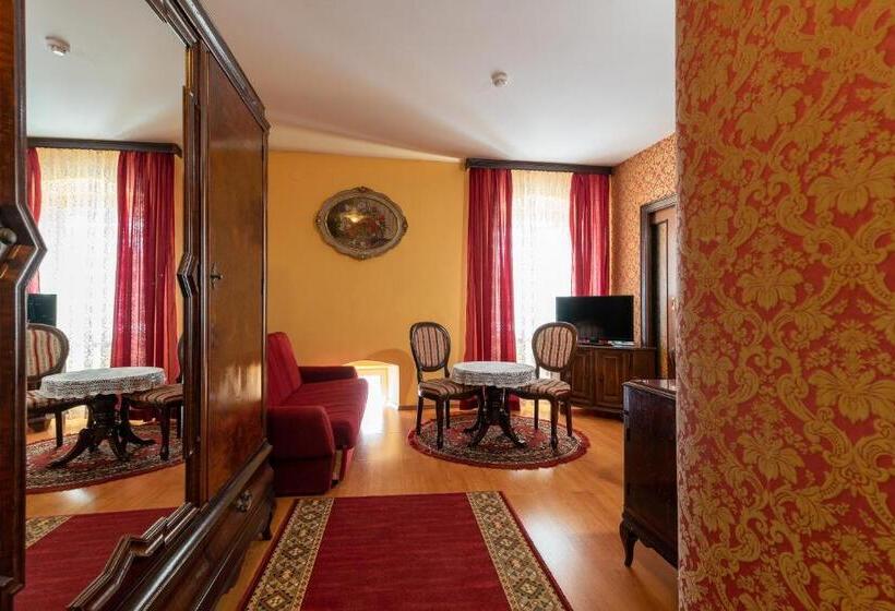 스위트, Heritage Hotel Pasike