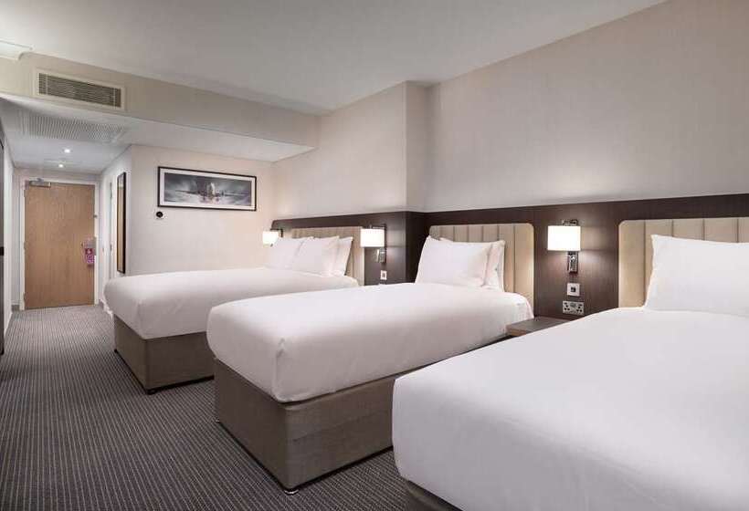 Семейный Номер, Hilton East Midlands Airport