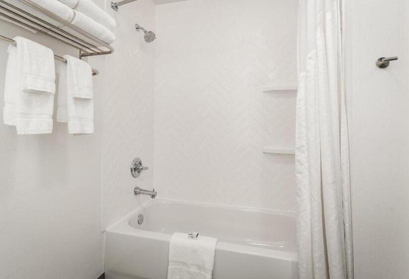 חדר סטנדרט שתי מיטות זוגיות, Holiday Inn & Suites Bothell An Ihg