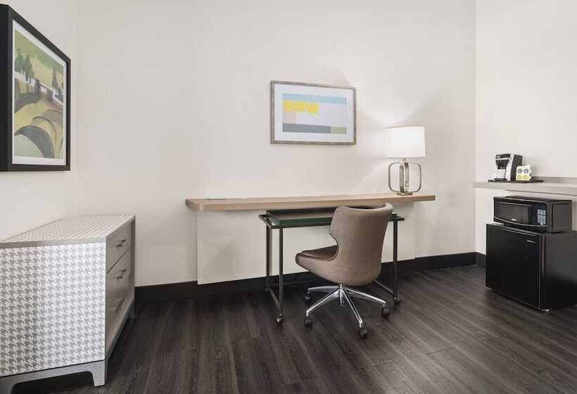חדר סטנדרט שתי מיטות זוגיות, Holiday Inn & Suites Bothell An Ihg
