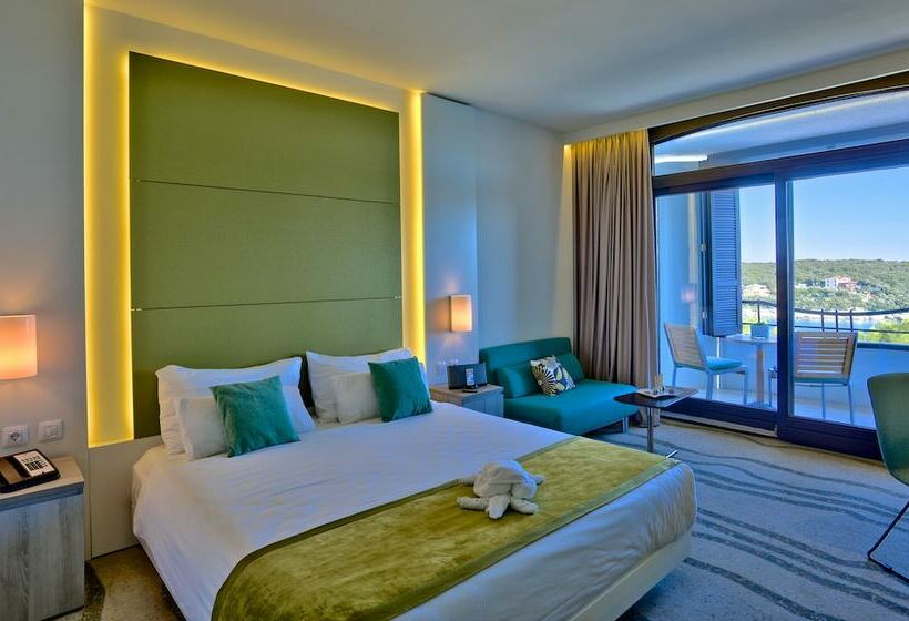 اتاق سوپریور با چشم‌انداز دریا, Park Plaza Histria Pula